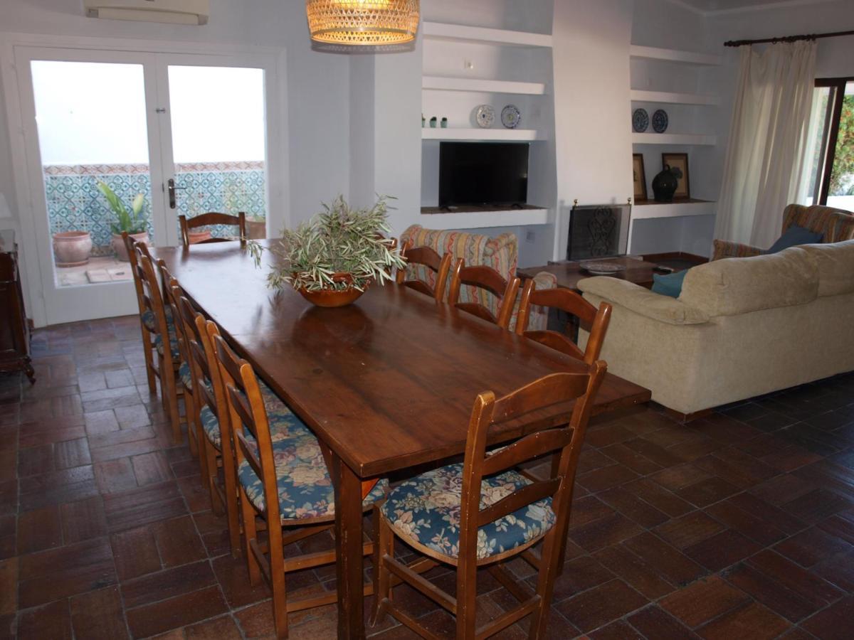 Ferienhaus Acogedora Y Amplia Con Piscina